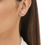 Load image into Gallery viewer, 0.49 Karat Baguette Diamond Earrings