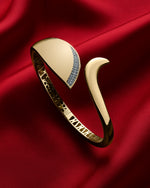 Load image into Gallery viewer, 14ct Kleopatra Design Cuff Gold Bracelet