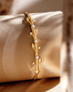 Load image into Gallery viewer, 14ct Spring Branch Design Gold Bracelet