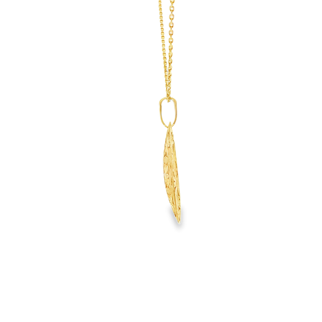Elegant Yellow Gold Pendant Chain Necklace