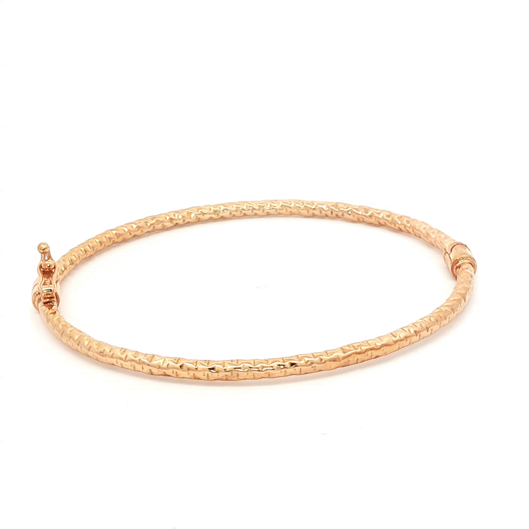 Elegant Rose Gold Bangle in Gold