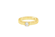 Yellow Gold Solitaire Ring with Round Brilliant Diamond
