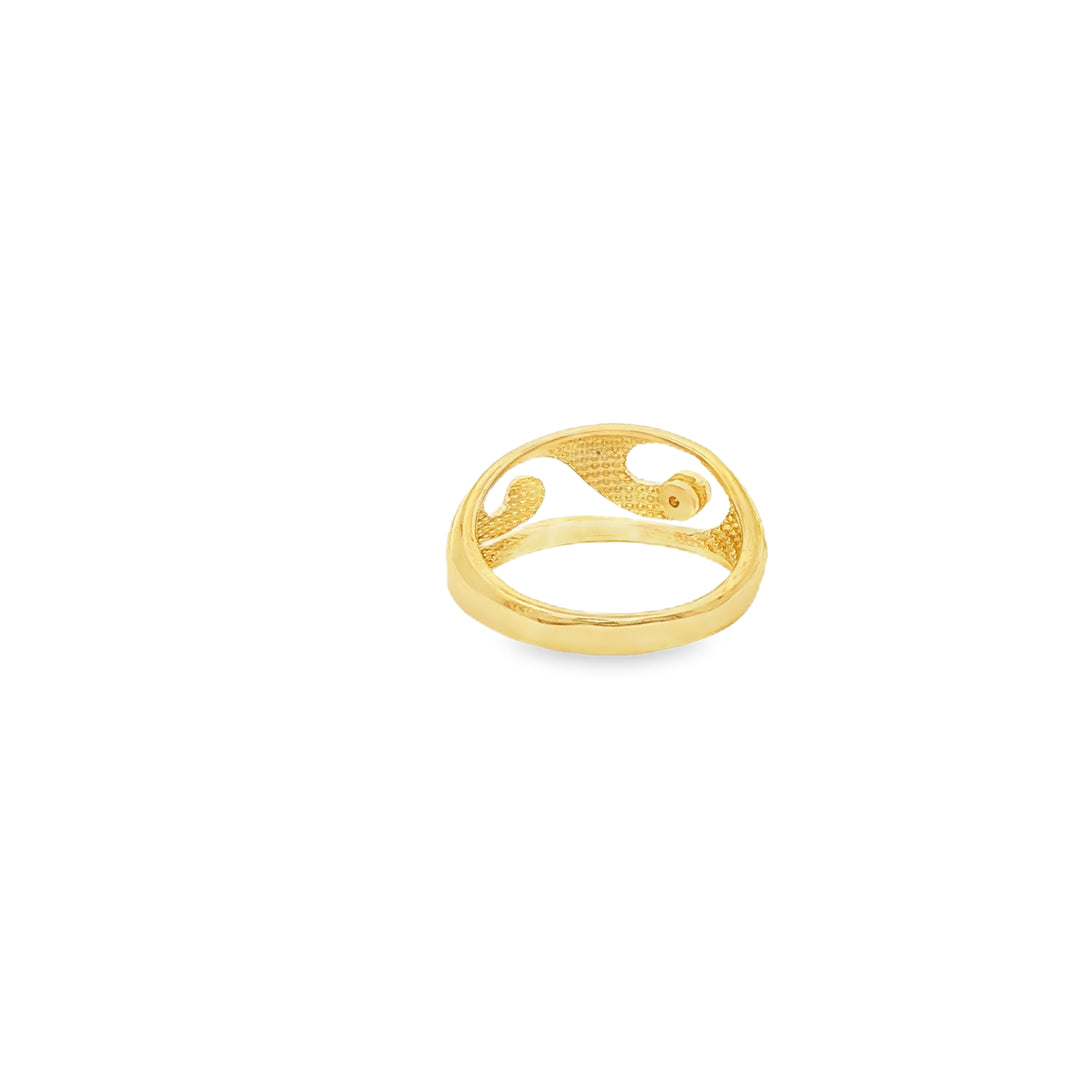Yellow Gold Band Ring with Round Cut Diamond
