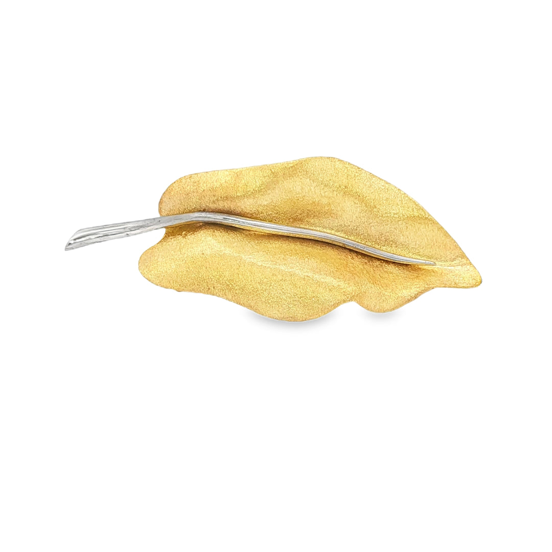 Elegant Yellow Gold Leaf Brooch