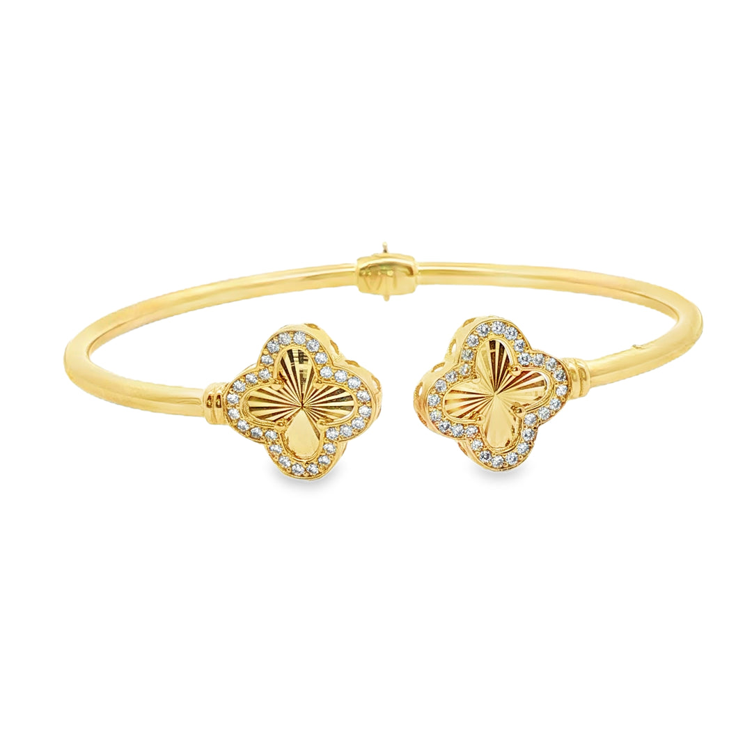 Yellow Gold Bangle with Round Cut Diamonds