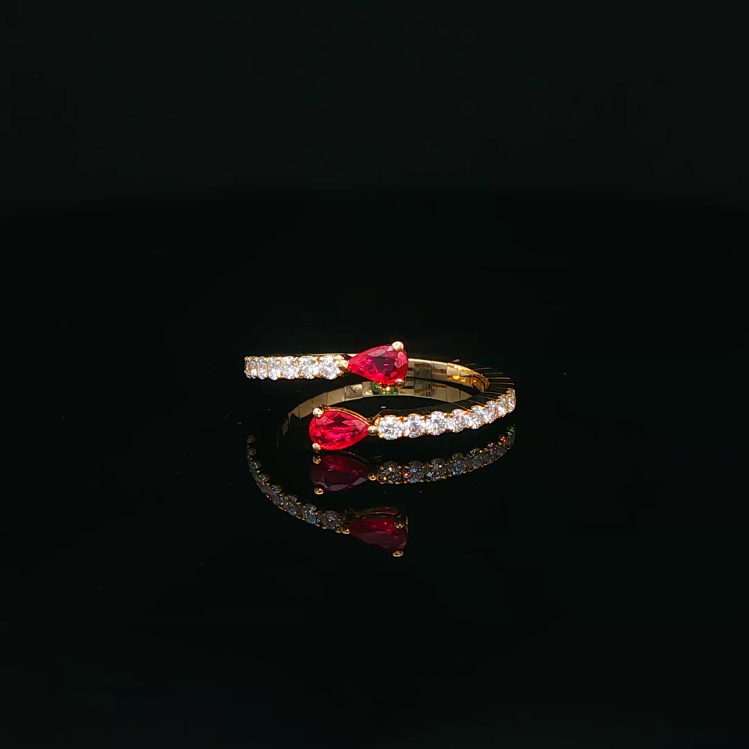 Yellow Gold Multistone Ring with Brilliant Cut Pear Shape Rubies