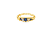 18ct Gold Ring with Royal Blue Sapphire & Diamonds
