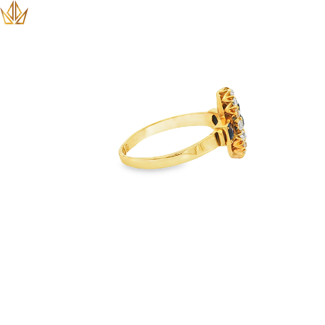 18ct Gold Ring with Royal Blue Sapphire & Diamonds