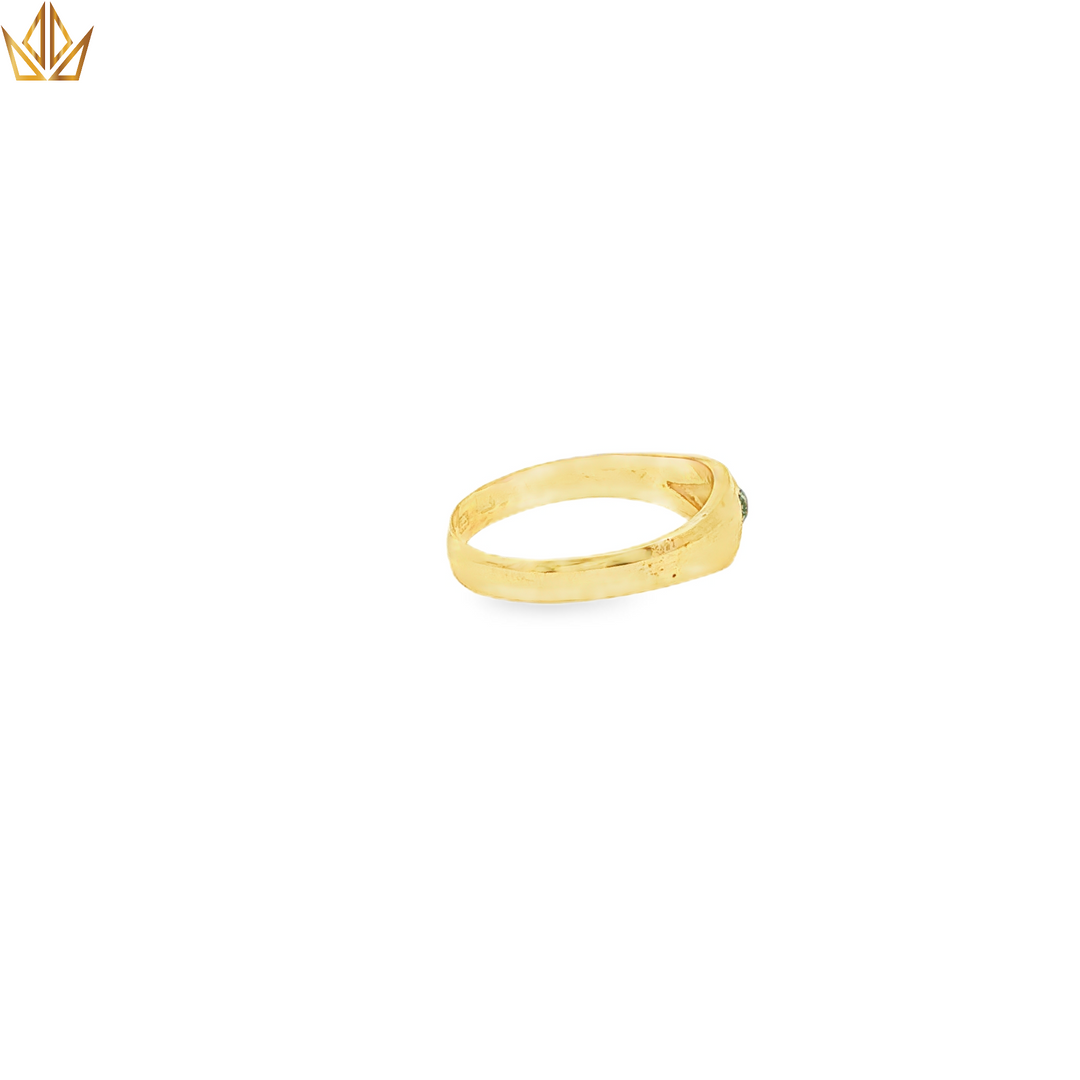 18ct Yellow Gold Signet Ring with Round Brilliant Fancy Diamond