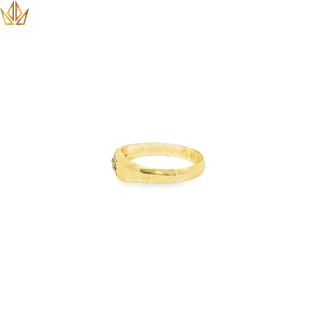 18ct Yellow Gold Signet Ring with Round Brilliant Fancy Diamond