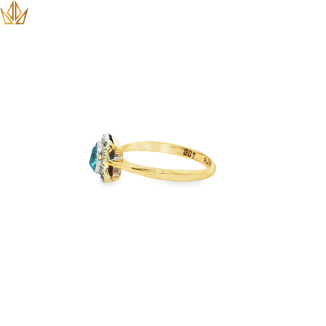 9ct Gold Multi Stone Ring with Bluish Green Aquamarine