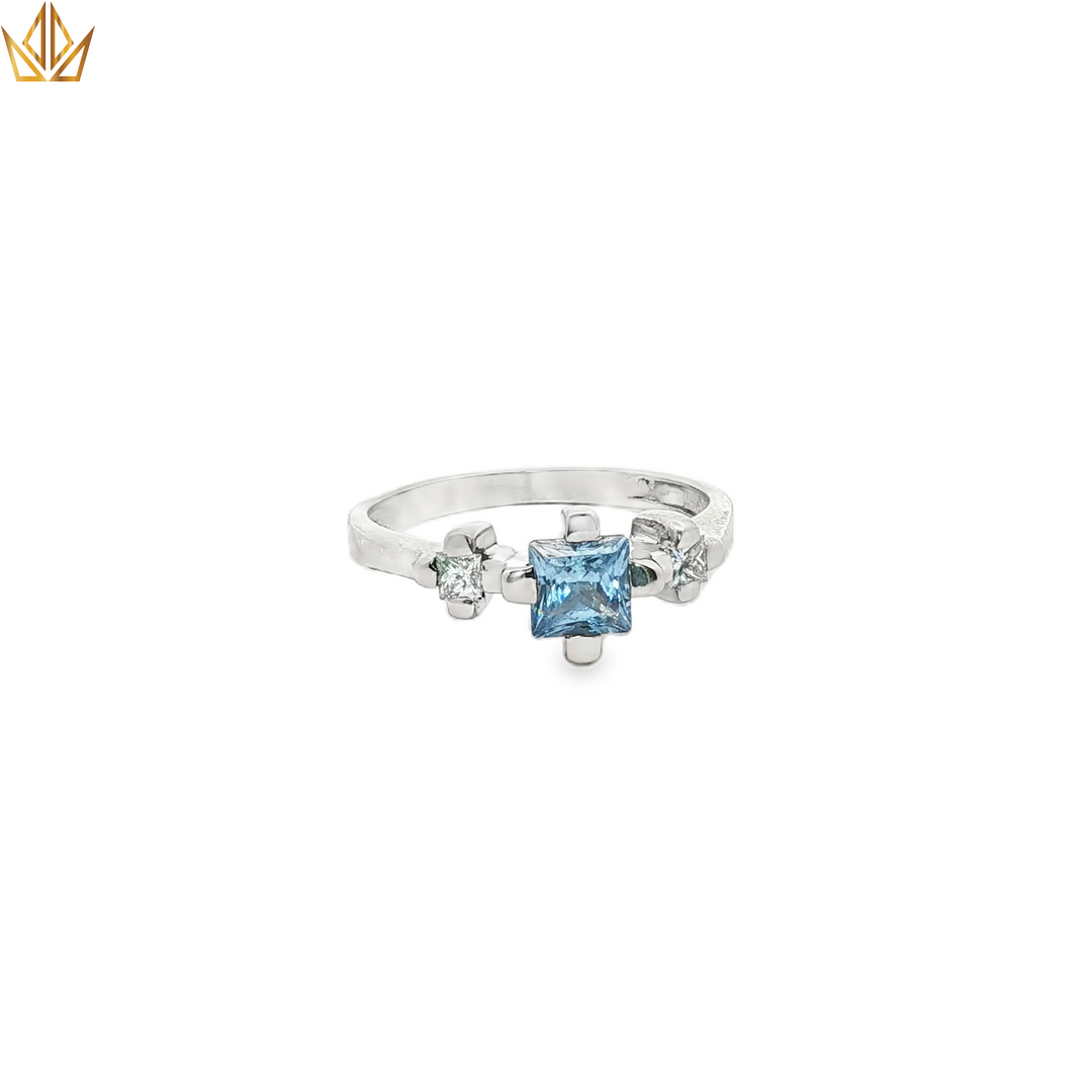 14ct White Gold Ring with Topaz & Diamonds