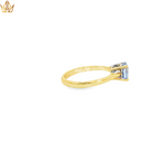 Load image into Gallery viewer, 18ct Gold Solitaire Ring with Round Light Blue Sapphire