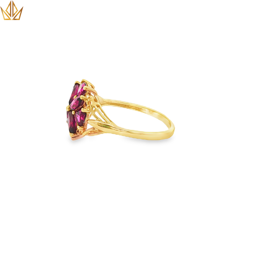 9ct Gold Ring with Reddish Purple Garnet Floral Cluster