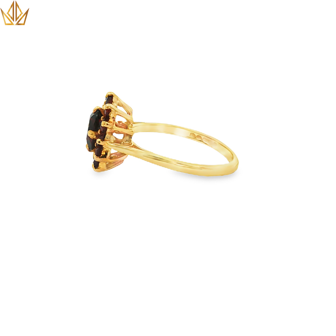 9ct Yellow Gold Multi-Stone Ring with Oval Cabochon Garnet