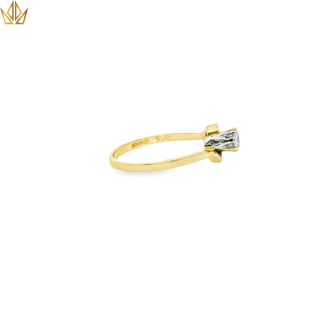 9ct Gold Ring with Round Cut Emerald & Diamonds