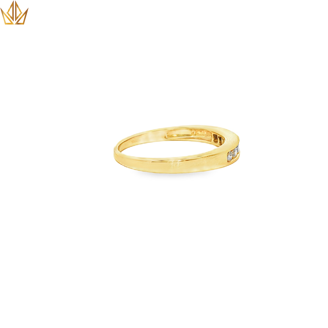 18ct Gold Band Ring with Round Cut Diamonds
