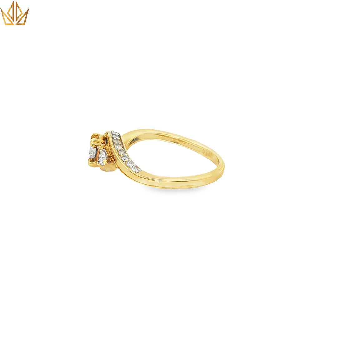 9ct Gold Multistone Ring with Round Cut Diamond