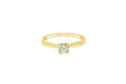18ct Gold Princess Cut Diamond Solitaire Ring