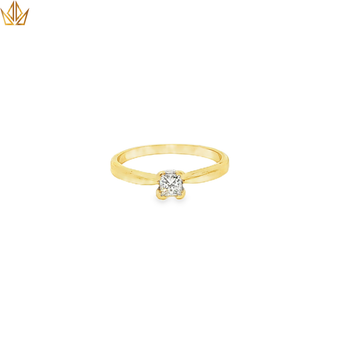 18ct Gold Princess Cut Diamond Solitaire Ring