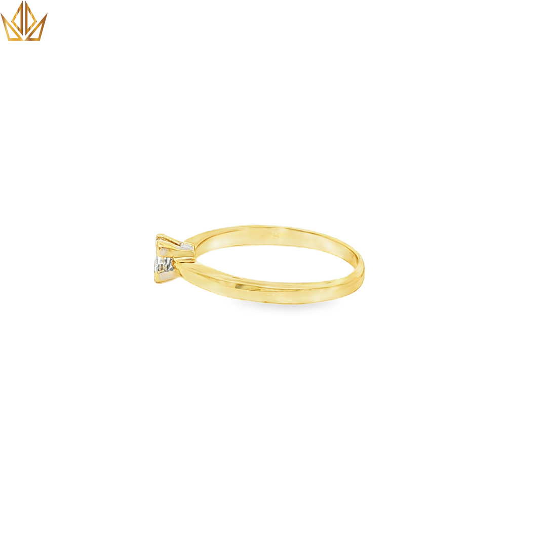 18ct Gold Princess Cut Diamond Solitaire Ring