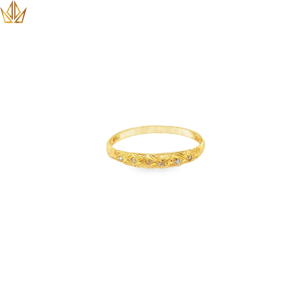 14ct Gold Band Ring with Round Brilliant Cut Diamonds