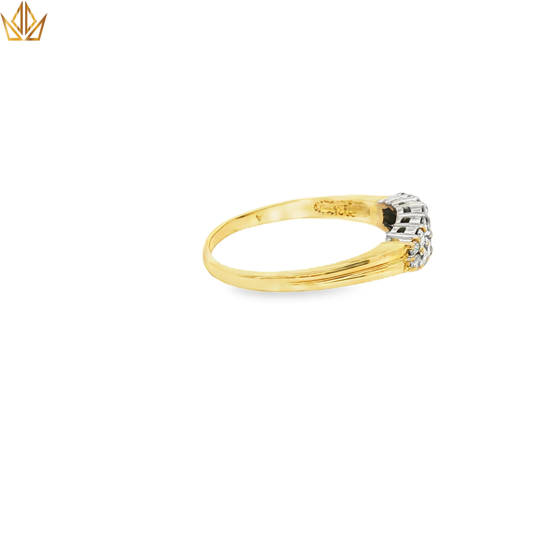 18ct Gold Multi-Stone Ring with Round Brilliant Cut Diamonds