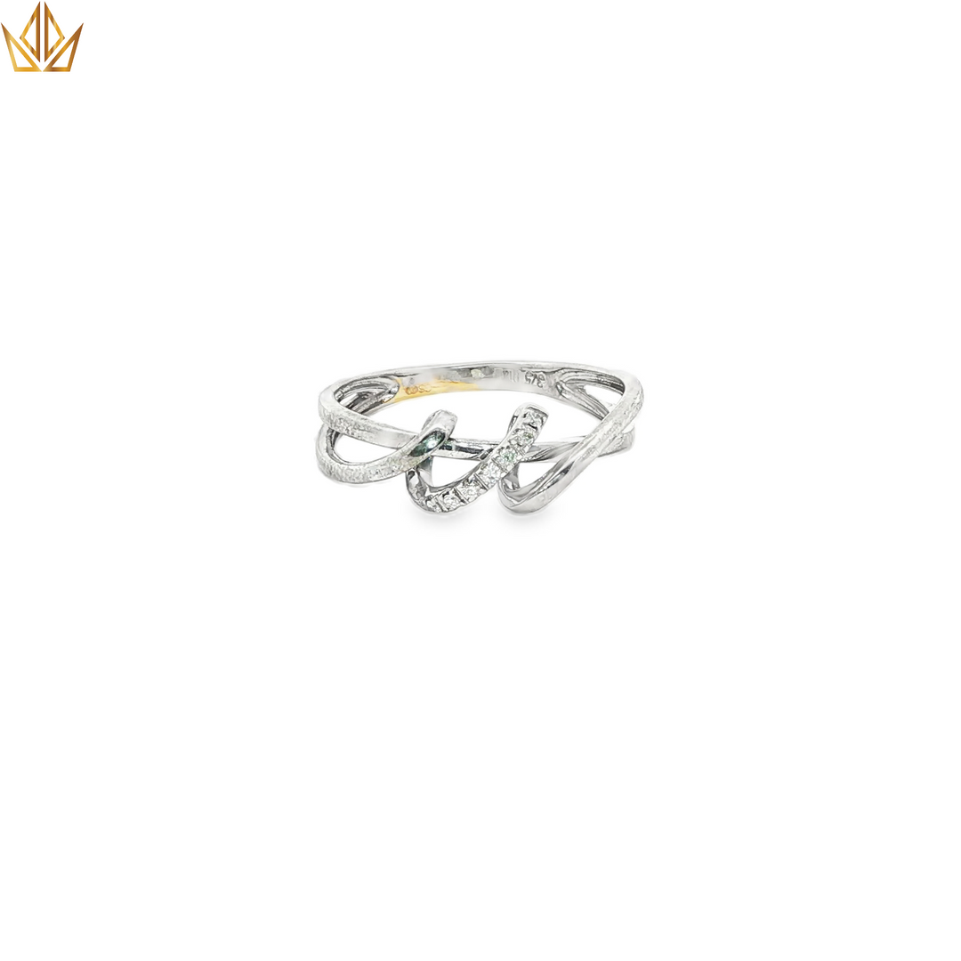 White Gold Multistone Ring with Round Cut Diamonds