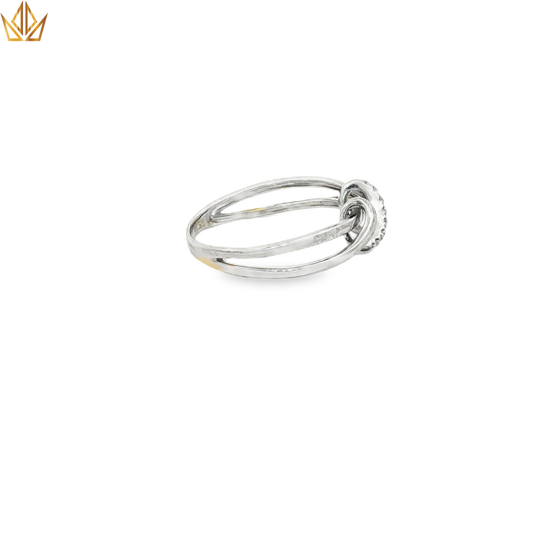 White Gold Multistone Ring with Round Cut Diamonds