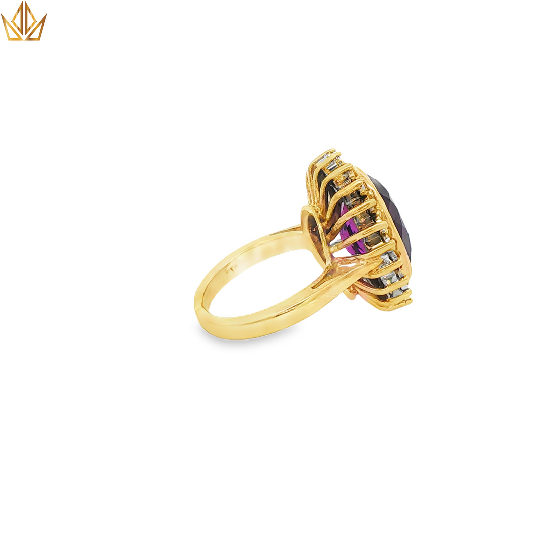 Yellow Gold Cocktail Ring with Oval Amethyst Cabochon