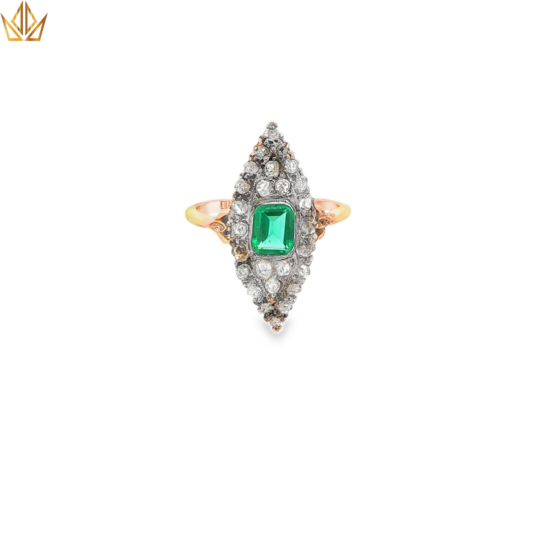 18ct Gold Ring with Emerald & Diamonds (Vintage)
