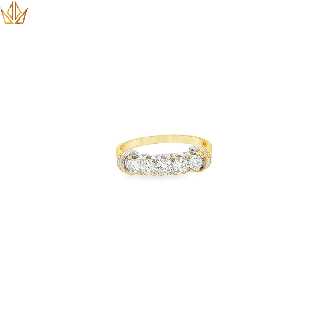 18ct Gold Multistone Ring with Round Brilliant Cut Diamonds