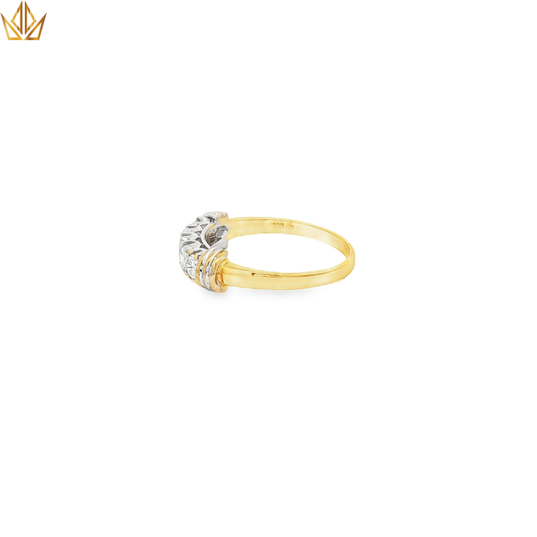 18ct Gold Multistone Ring with Round Brilliant Cut Diamonds