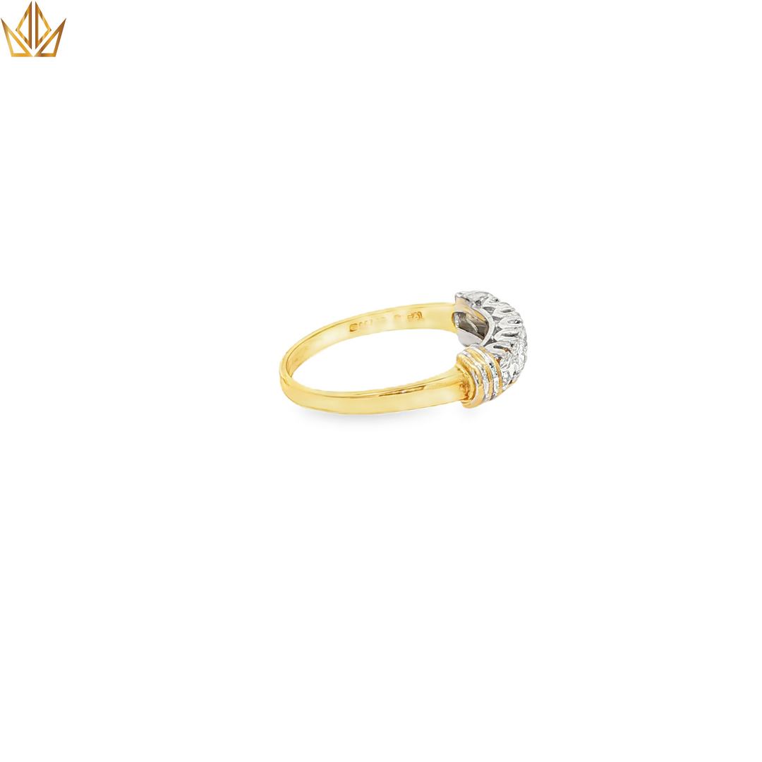 18ct Gold Multistone Ring with Round Brilliant Cut Diamonds