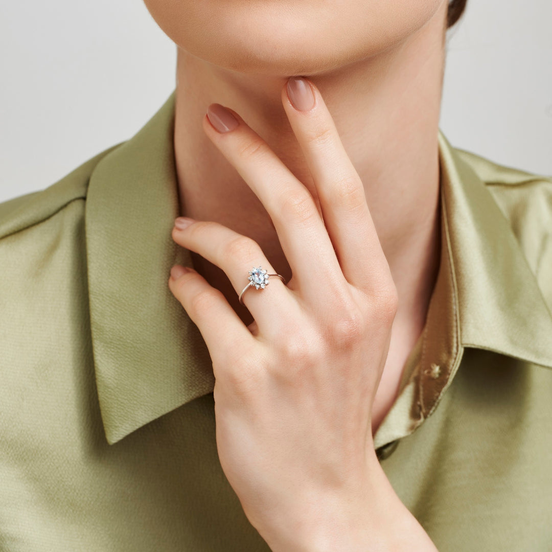 0.46 Karat Akuamarin Diamond Ring
