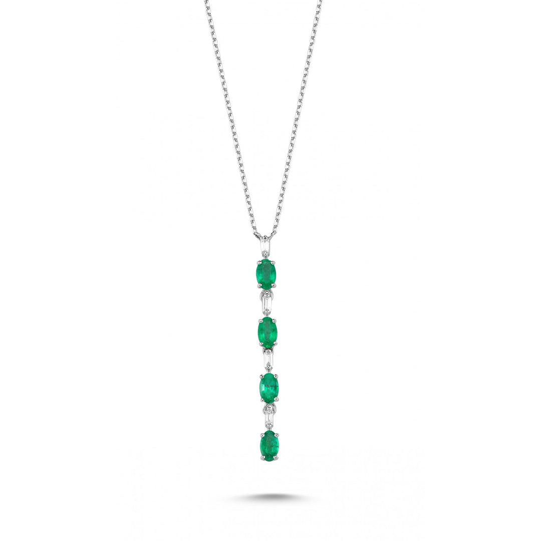 0.90 Karat Emerald Diamond Necklace