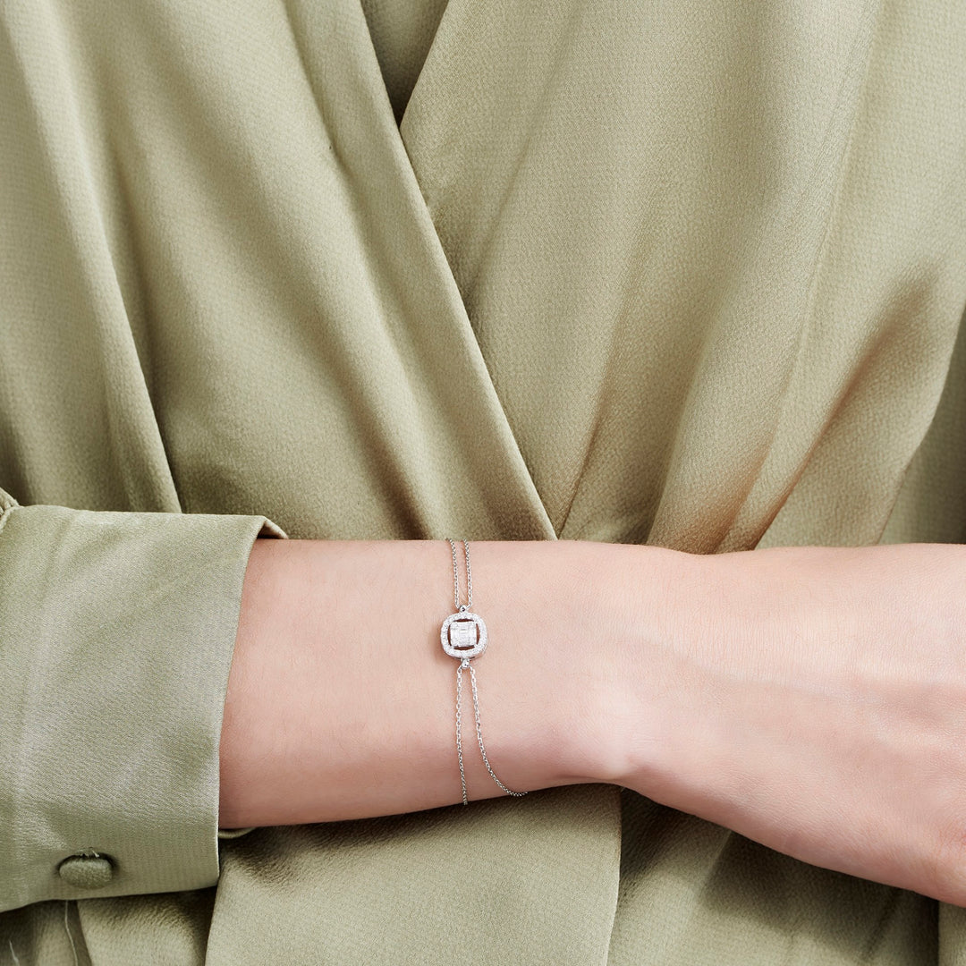 0.27 Karat GH SI Baguette Stone Set Diamond Bracelet