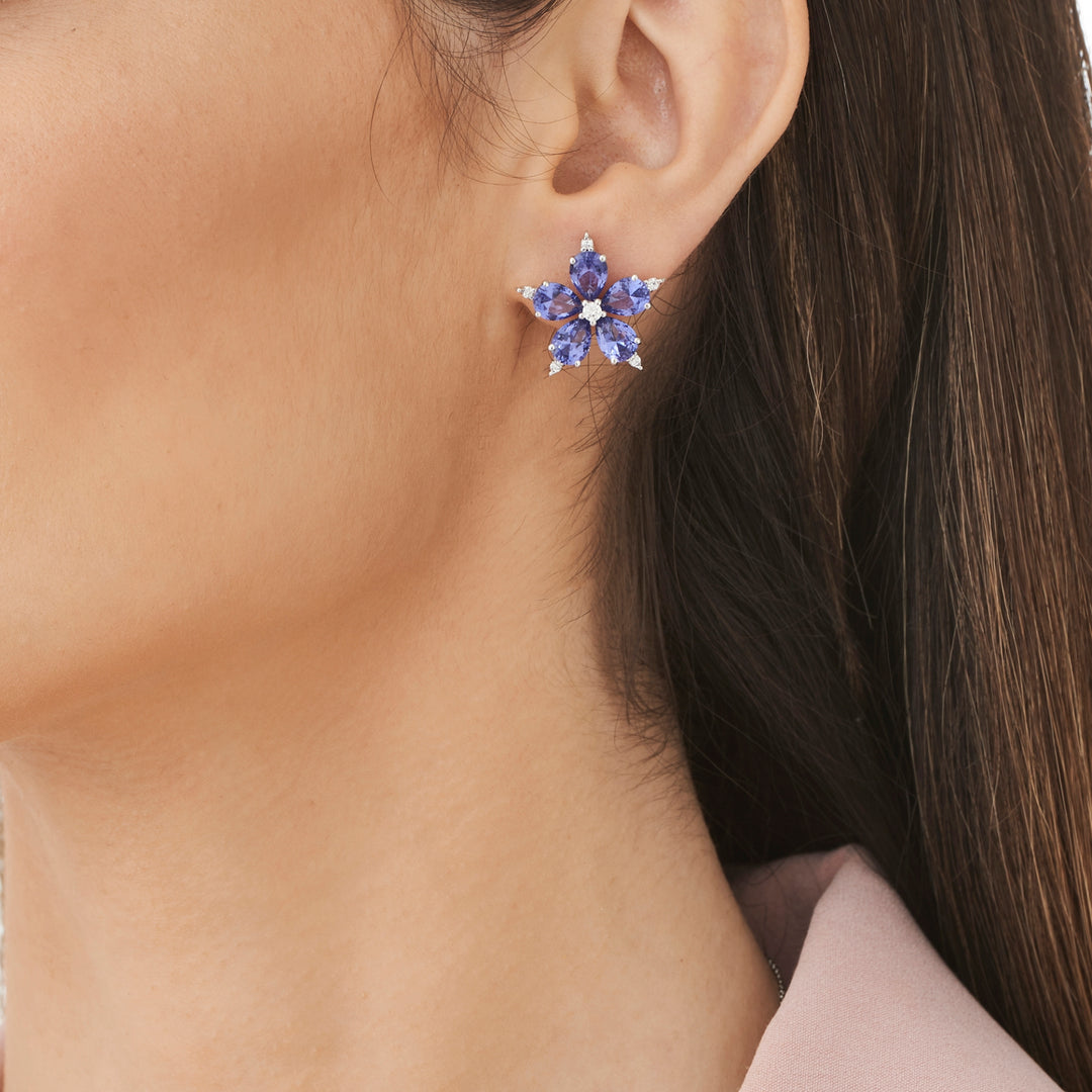 7.06 Karat Tanzanit Diamond Earrings