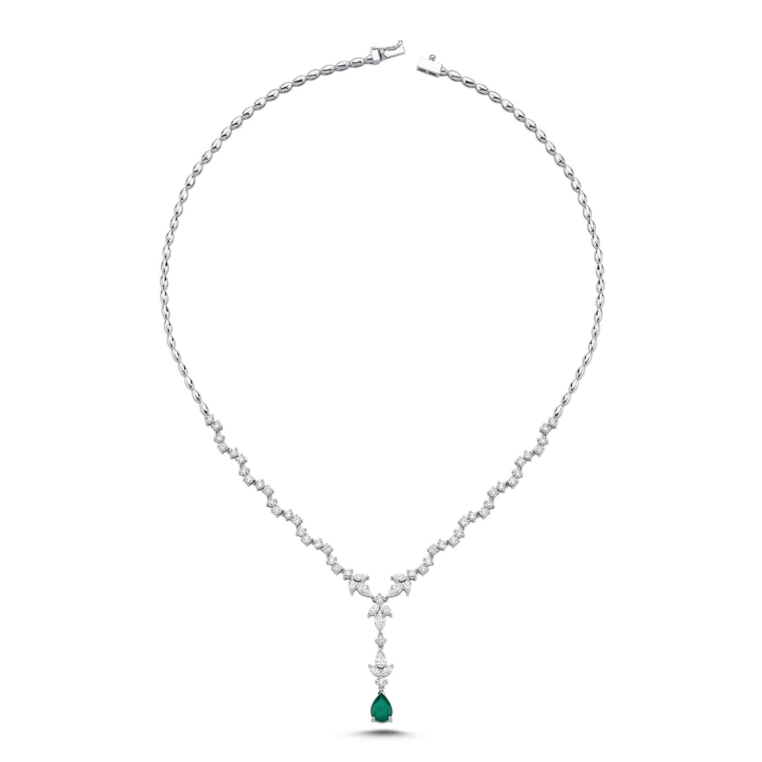 4.37Karat Emerald Diamond Necklace