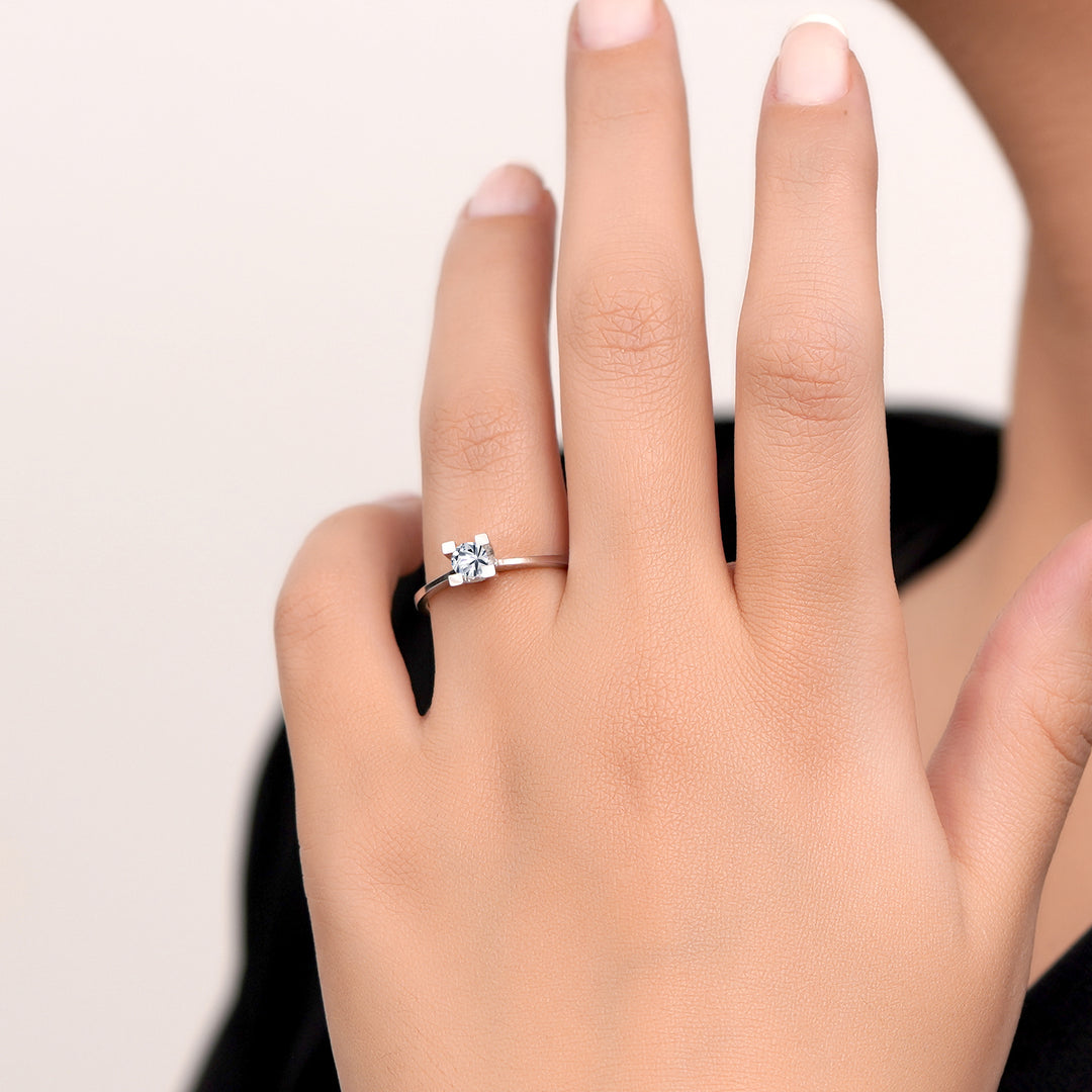 0.30 Karat EF SI Diamond Solitaire Ring