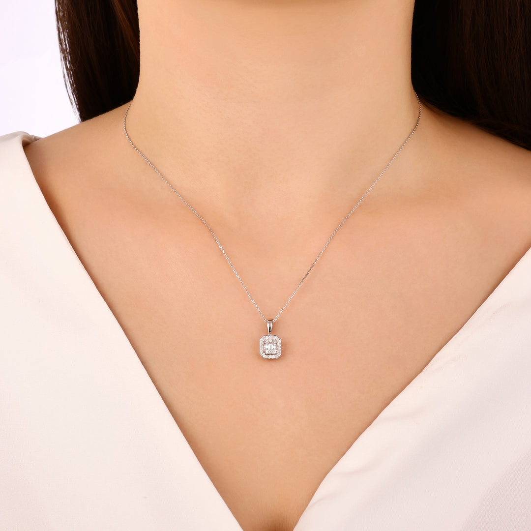 0.21 Karat Diamond Necklace