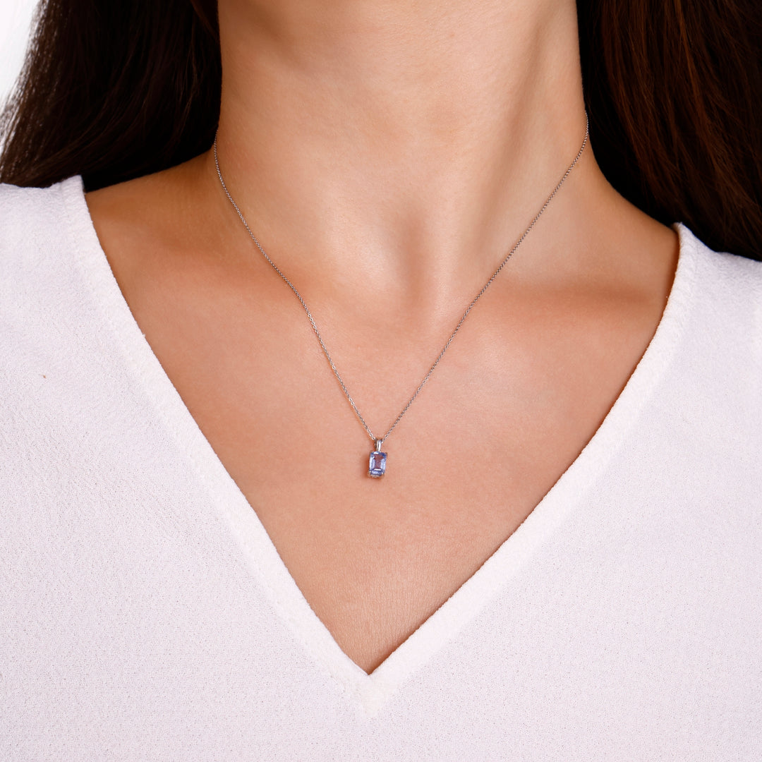0.61 Karat Sapphire Necklace