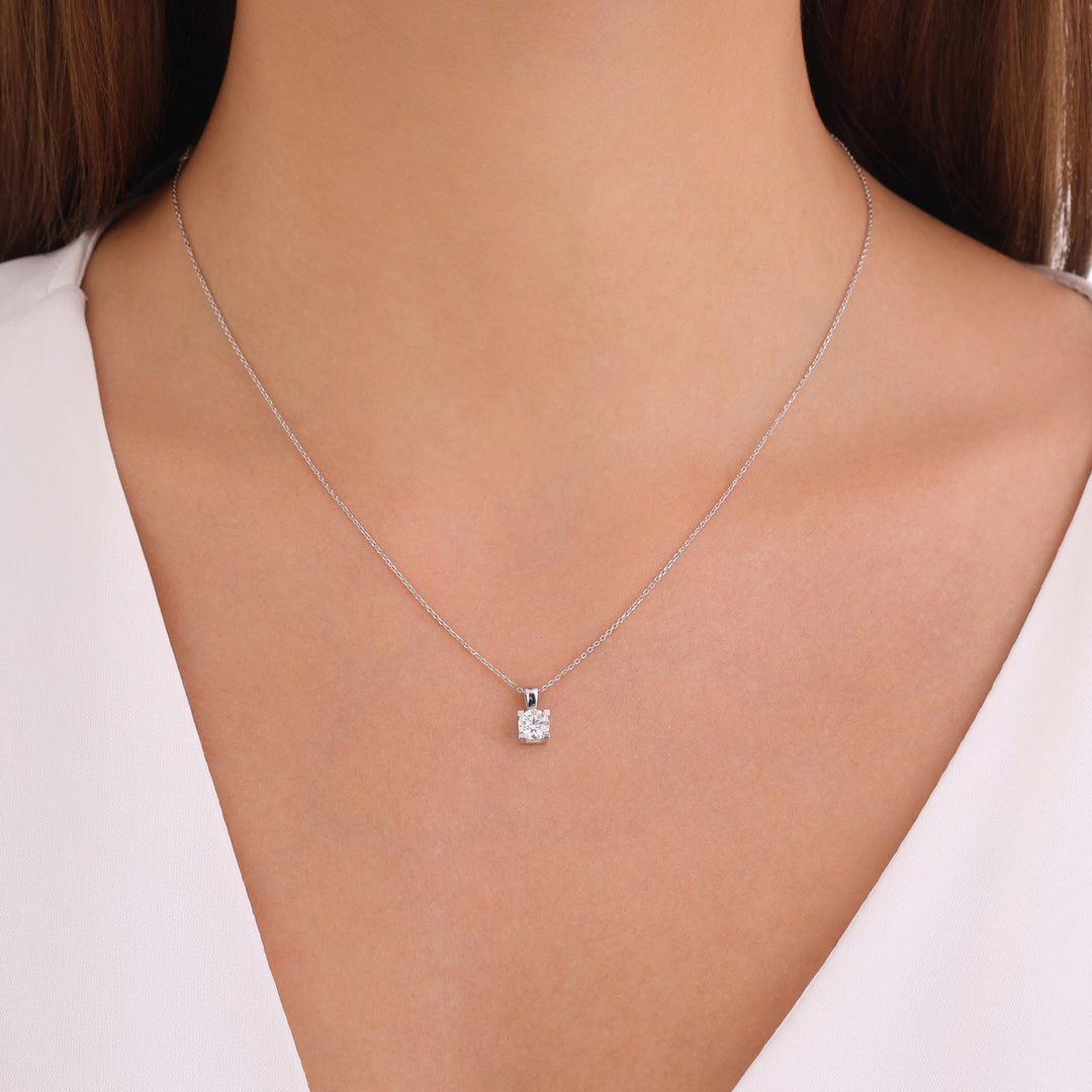 0.32 Karat GH SI Solitaire Diamond Necklace