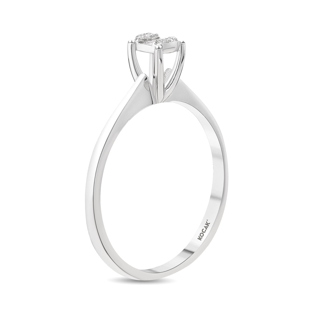 0.06 Karat EF SI VS Diamond Baguette Ring