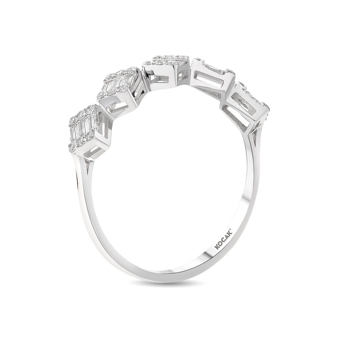 0.38 Karat Design Diamond Ring
