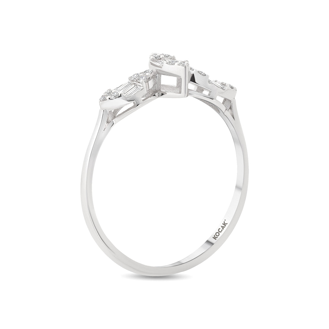 0.21 Karat Design Diamond Ring
