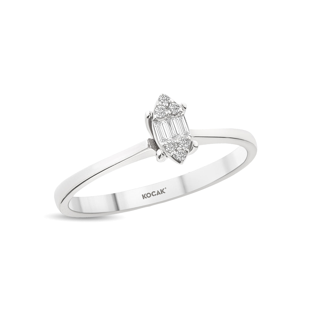 0.06 Karat Design Diamond Ring