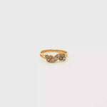 Load and play video in Gallery viewer, 18ct Gold Ring with Pearls and Round Cut Diamond